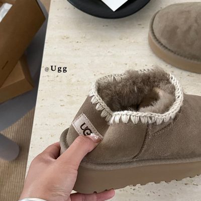 UGG platform boots — 8