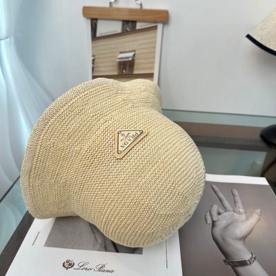 Prada bucket hat — 5