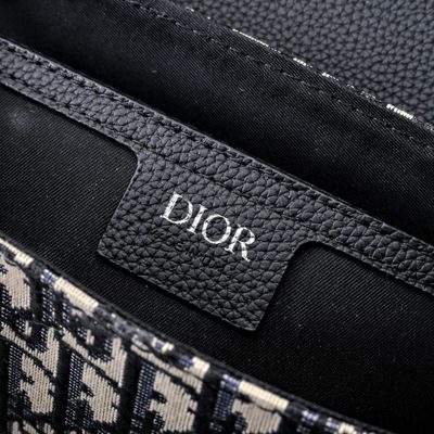 Dior Saddle Messenger Bag — 9
