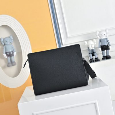 Dior A5 pouch — 3