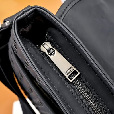 Bottega Veneta messenger bag — 8