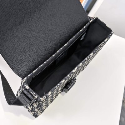 Dior Saddle Messenger Bag — 7