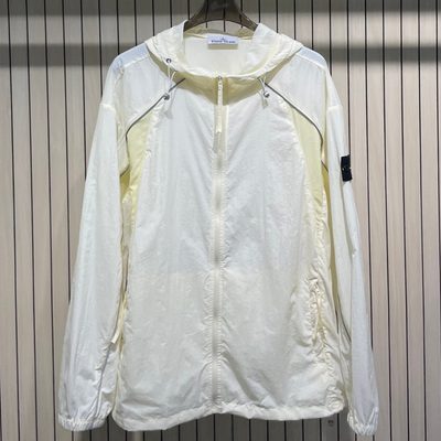 Stone Island — 13