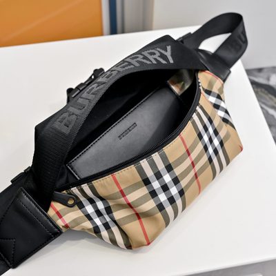 Burberry belt bag — 8