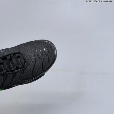 NIKE Air Max Plus TN Black Green Strike — 7