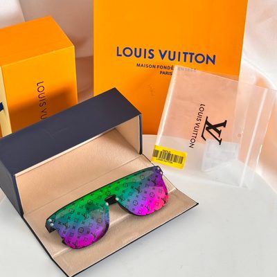 LV Sunglasses — 6