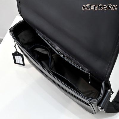 Bottega Veneta Intrecciato leather crossbody bag — 8