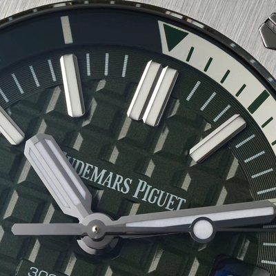 AP Watch — 4