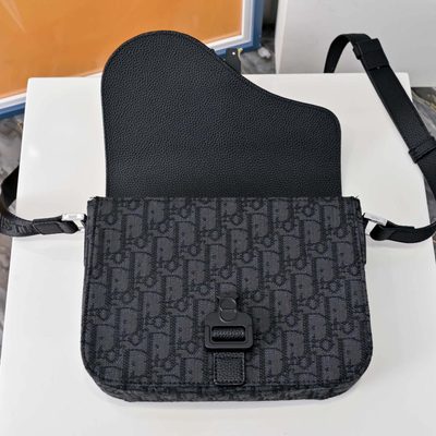 Dior Saddle Messenger Bag — 7