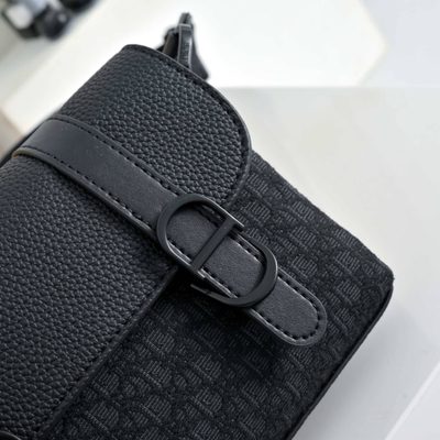 Dior messenger bag — 5