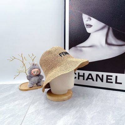 Fendi bucket hat — 3