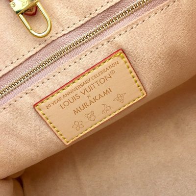 Louis Vuitton Bag — 8