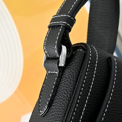 Dior Saddle Messenger Bag — 5