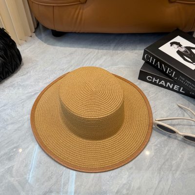 Loewe Paula's Ibiza raffia sun hat — 3