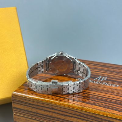 AP Watch — 4