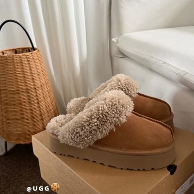 UGG platform slipper — 4