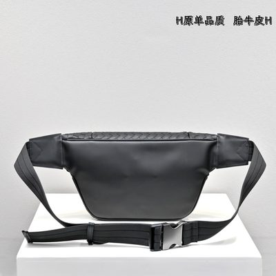 Bottega Veneta Intrecciato leather belt bag — 3