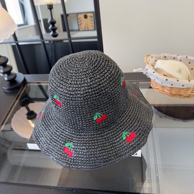 LV bucket hat — 5