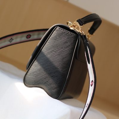 Louis Vuitton Bag — 8