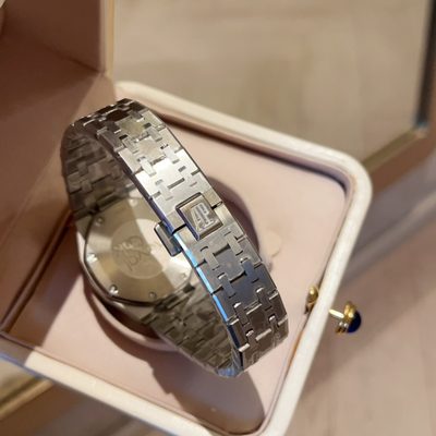 AP Watch — 6