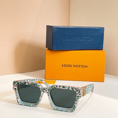 LV Sunglasses — 6