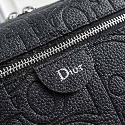 Dior Rider Zipped Messenger Bag in black — 5