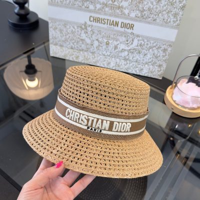 Dior bucket hat — 3