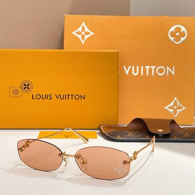 LV Sunglasses — 5