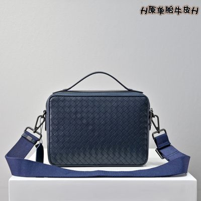 Bottega Veneta Intrecciato leather bag — 3