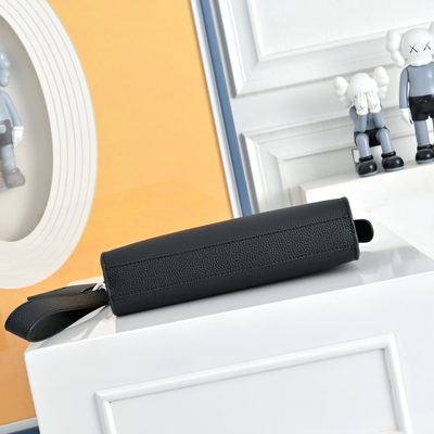 Dior A5 pouch — 4
