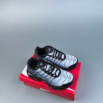 Nike Air Max Plus trainers — 7