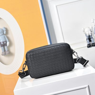 Bottega Veneta Intrecciato messenger bag — 3
