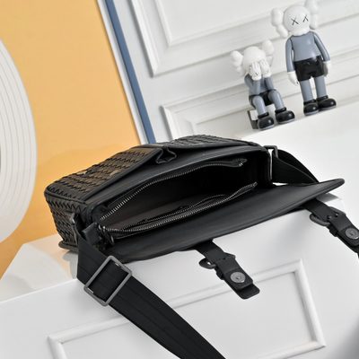 Bottega Veneta Intrecciato messenger bag — 8