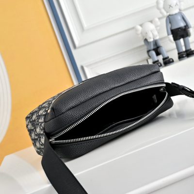 Dior Rider Zipped Messenger Bag — 9