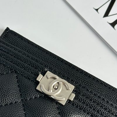 Chanel card holder — 3