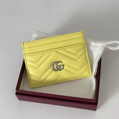 Gucci GG Marmont card case — 3