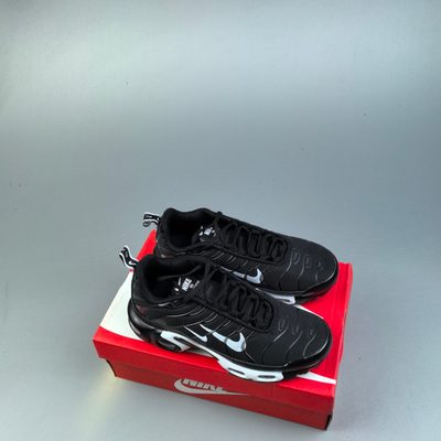 Nike Air Max Plus trainers — 9