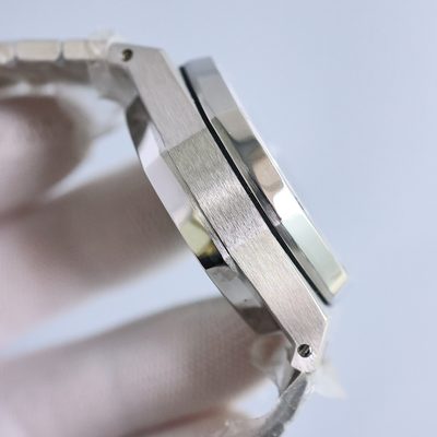 AP Watch — 7