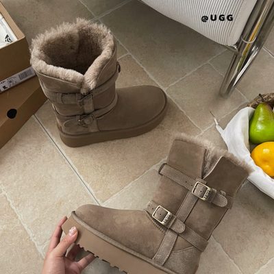 UGG Short Valerie Platform Boots — 8