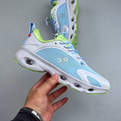 Loewe x On Cloudsolo blue running shoe — 4