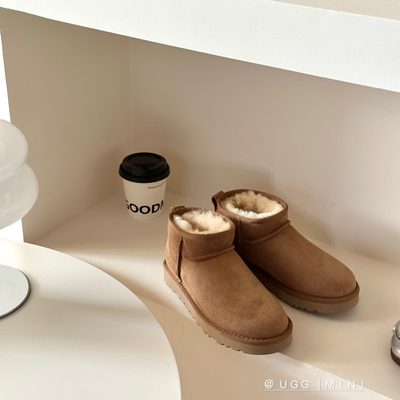 UGG Classic Ultra Mini boots