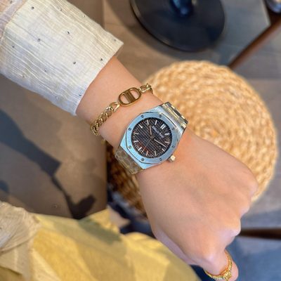 AP Watch — 8