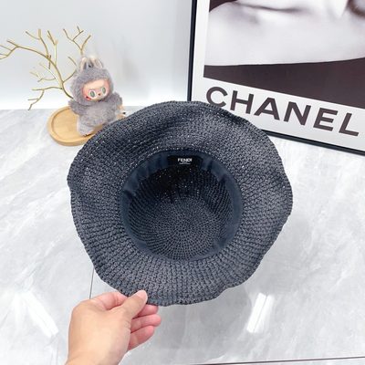Fendi bucket hat — 8
