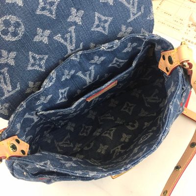 Louis Vuitton Bag — 8