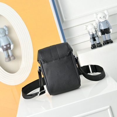 Dior Hit The Road Messenger Bag — 3