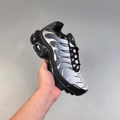 Nike Air Max Plus trainers — 3