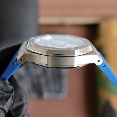 AP Watch — 6