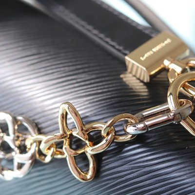 Louis Vuitton Bag — 4