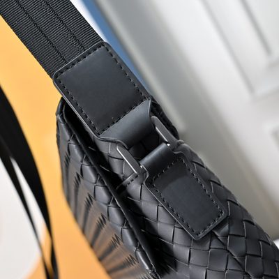 Bottega Veneta Andiamo messenger bag — 3