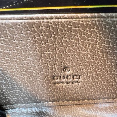 Gucci zip wallet — 8